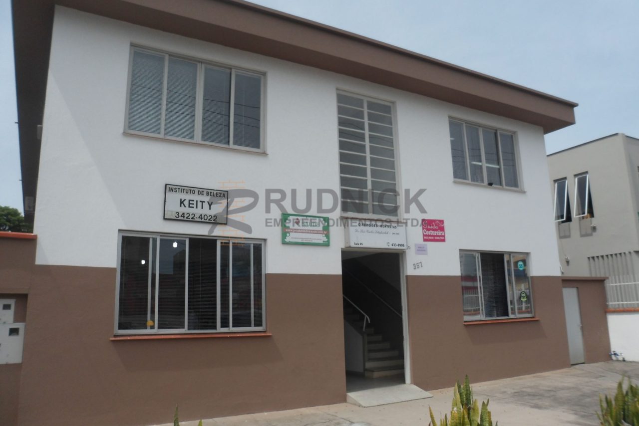 Sala Comercial para Locação no Centro de Joinville | Ref. 18
