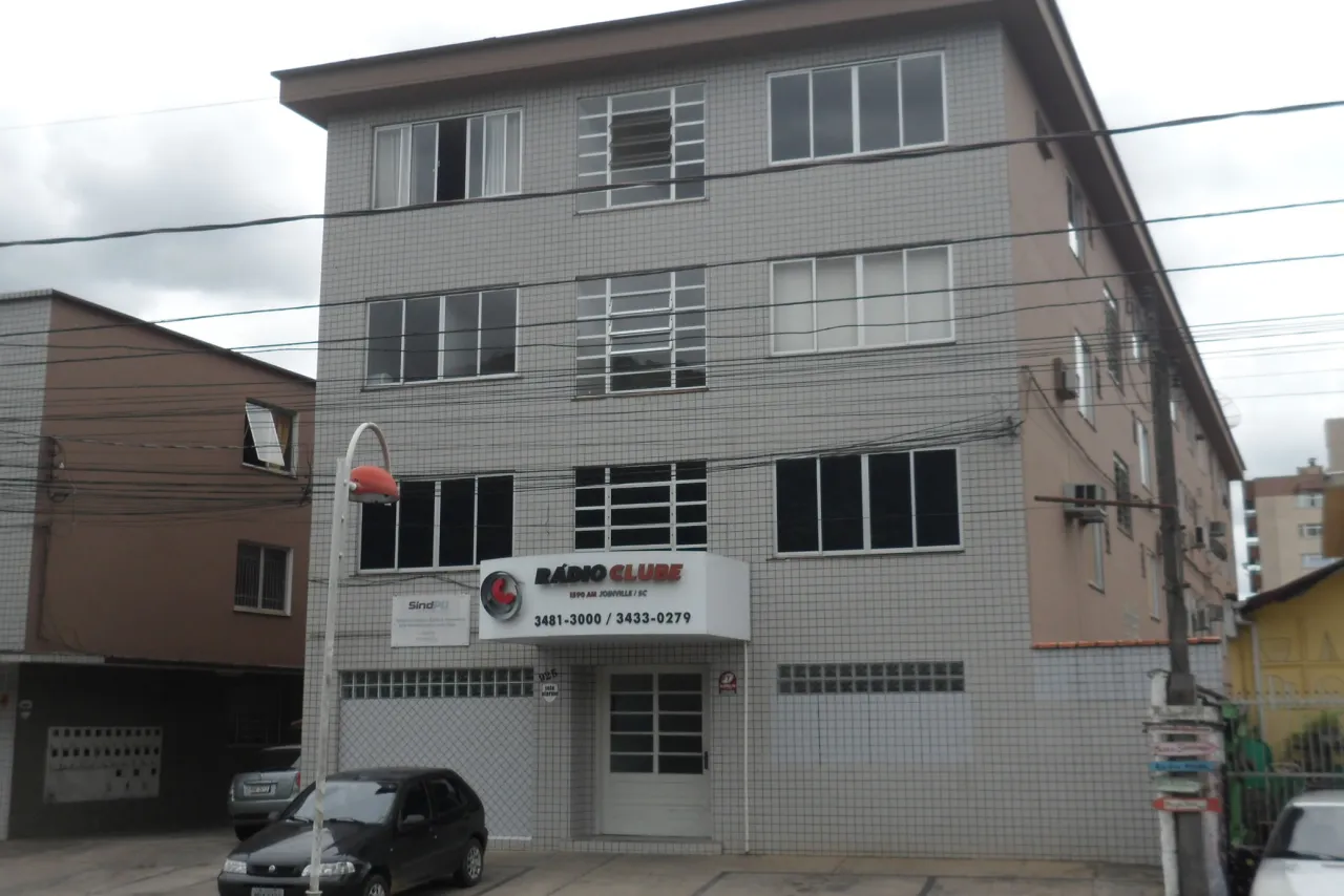 Sala Comercial e Kitnet para Locação no Centro de Joinville | Ref. 24